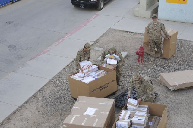 Soldiers build postal capacity from ground up in Iraq