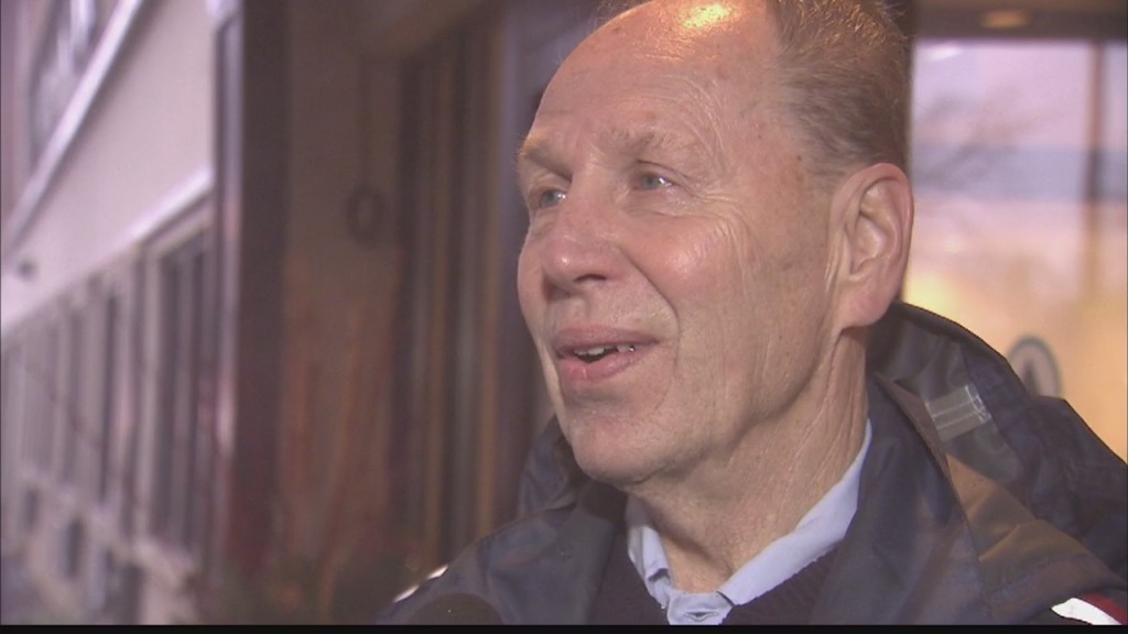 Video: Chicago mailman 'Mister Bob' retiring after more than 50 years