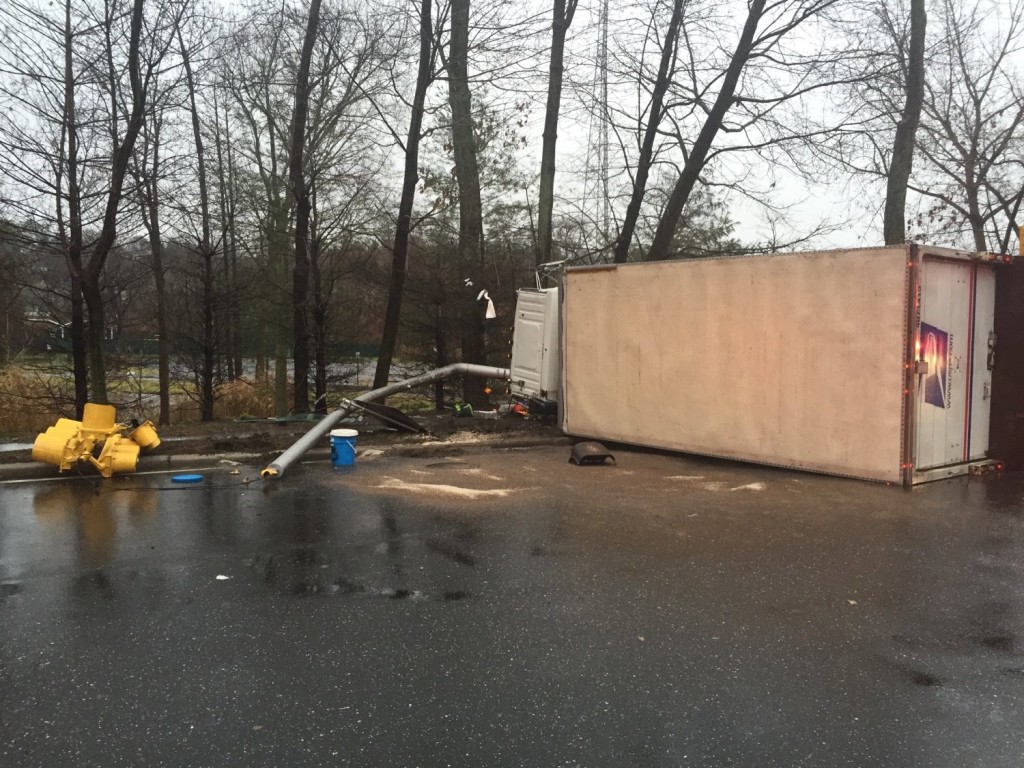 overturned-truck