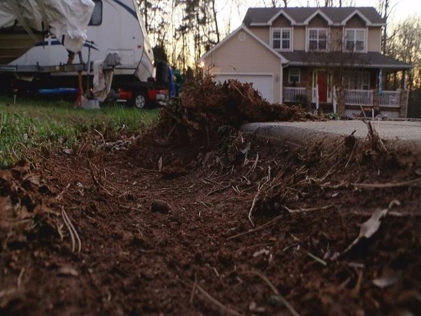 Post Office offers apology after mailman repeatedly tears up homeowner’s yard