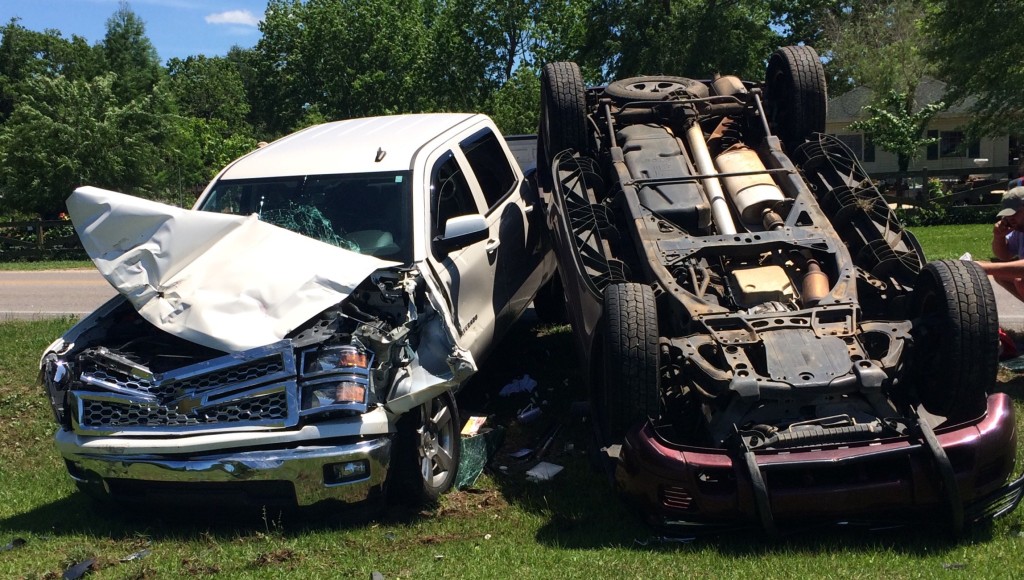Video: Police - Theft suspect caused crash speeding away from allegations of stealing packages