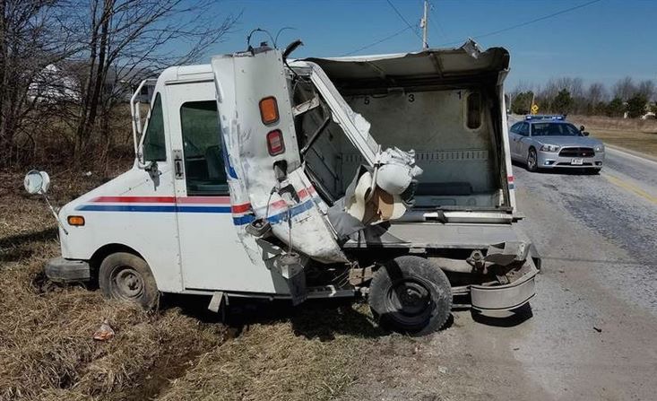 USPS, Fed Ex trucks crash in Wellington OH | 0