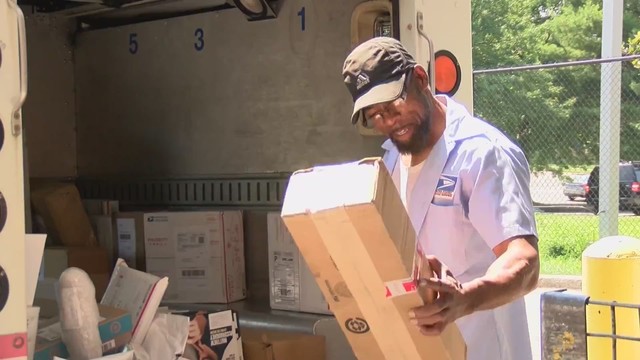 Hot_Weather-postalworkers